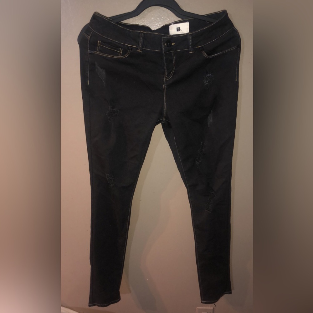 - Brand: O&TB
- Size: 13
- Color: Black
- Material: Denim